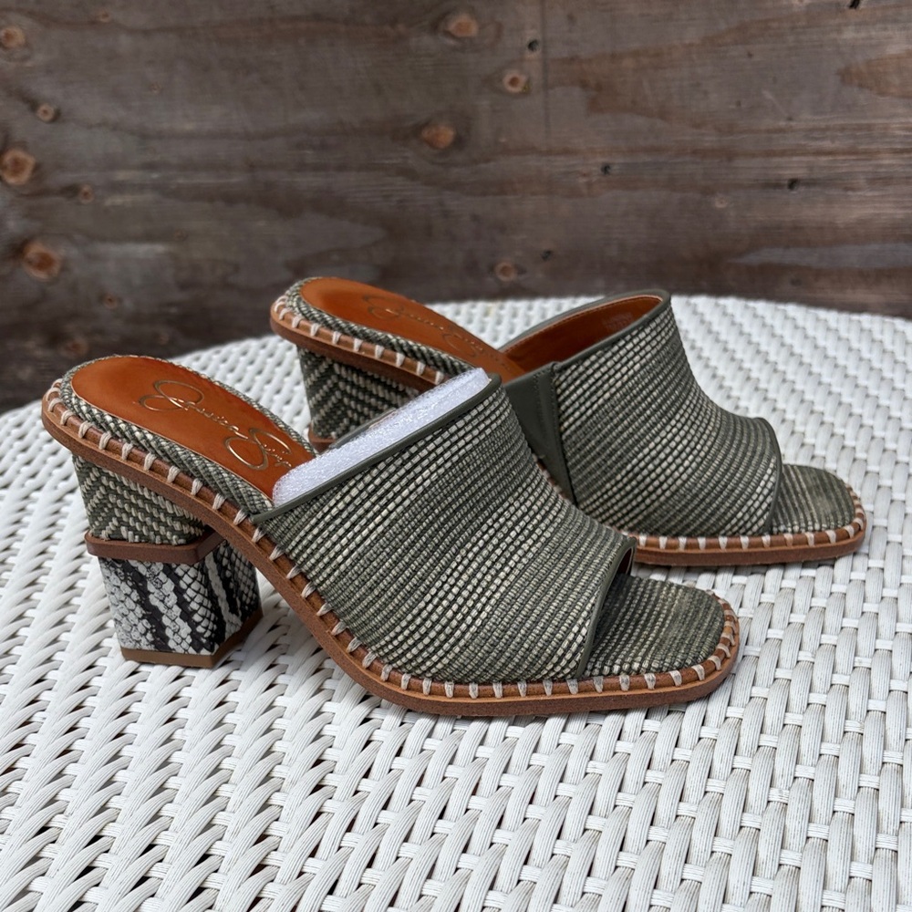 Jessica Simpson Lendrila 2 Block Heel Mules